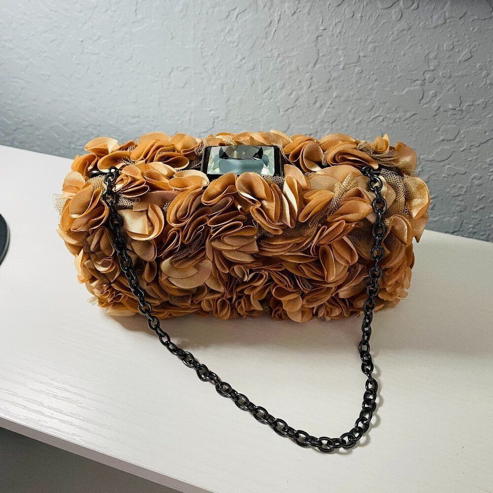 BCBGMAXAZRIA 3D Floral Evening Clutch Champagne Chain Shoulder Wedding Formal